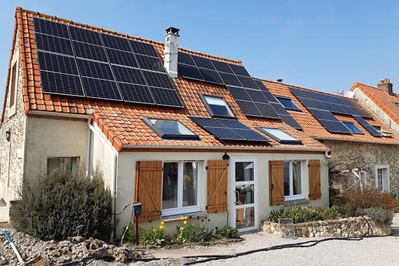 Installation solaire et éolienne pour les particuliers par Energies SB